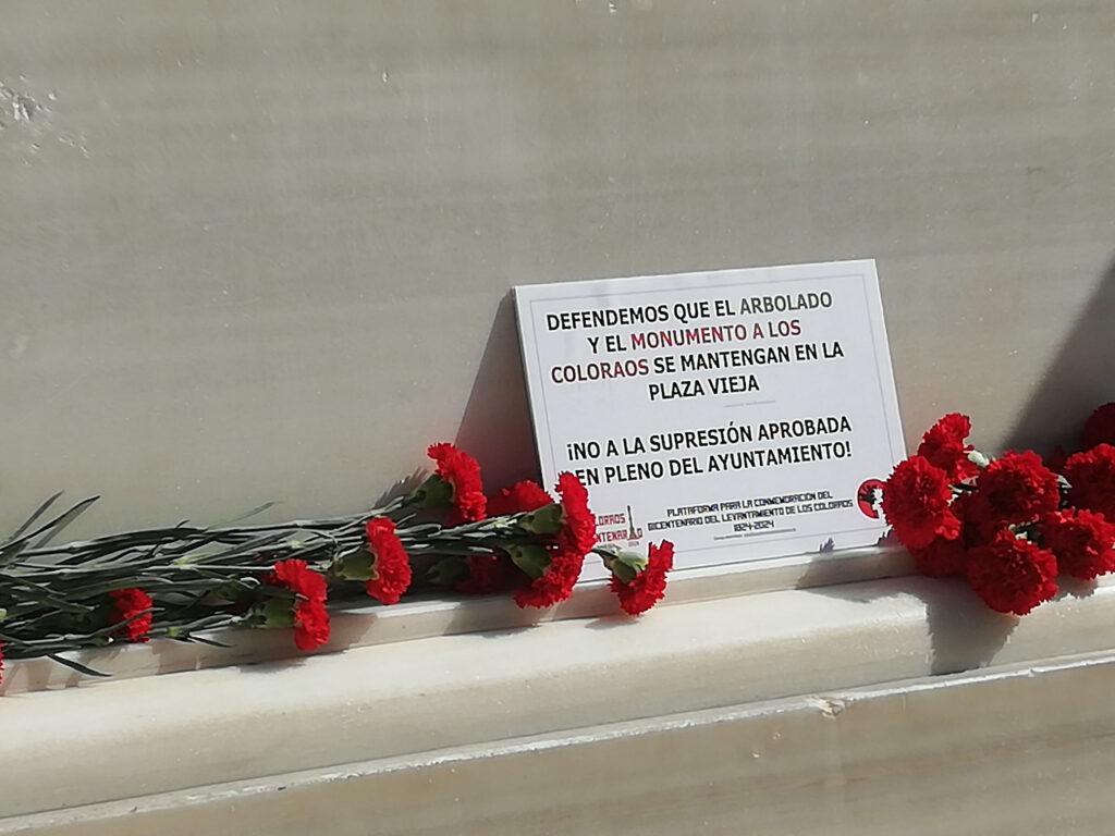 Placa en defensa del arbolado de la Plaza Vieja