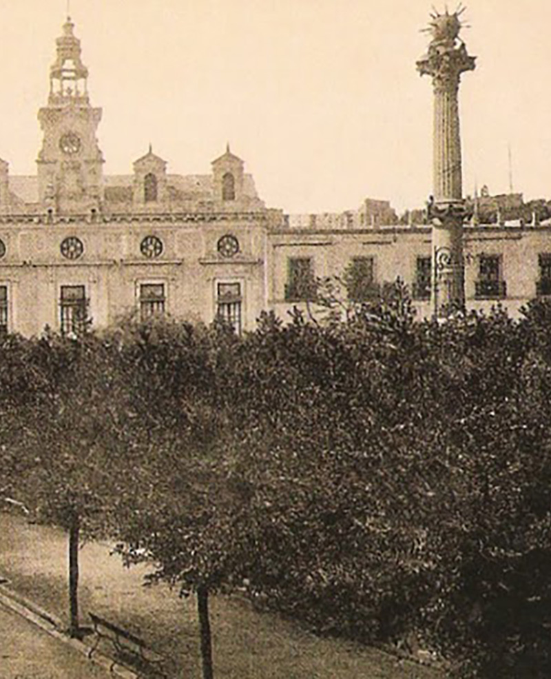 PlazaVieja1915 Monumento Coloraos 1915